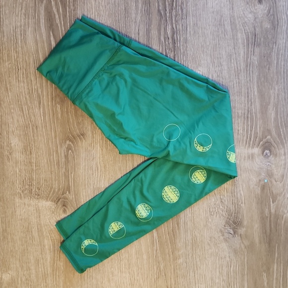 Teeki Green Leggings with Yellow Accents - Picture 1 of 4